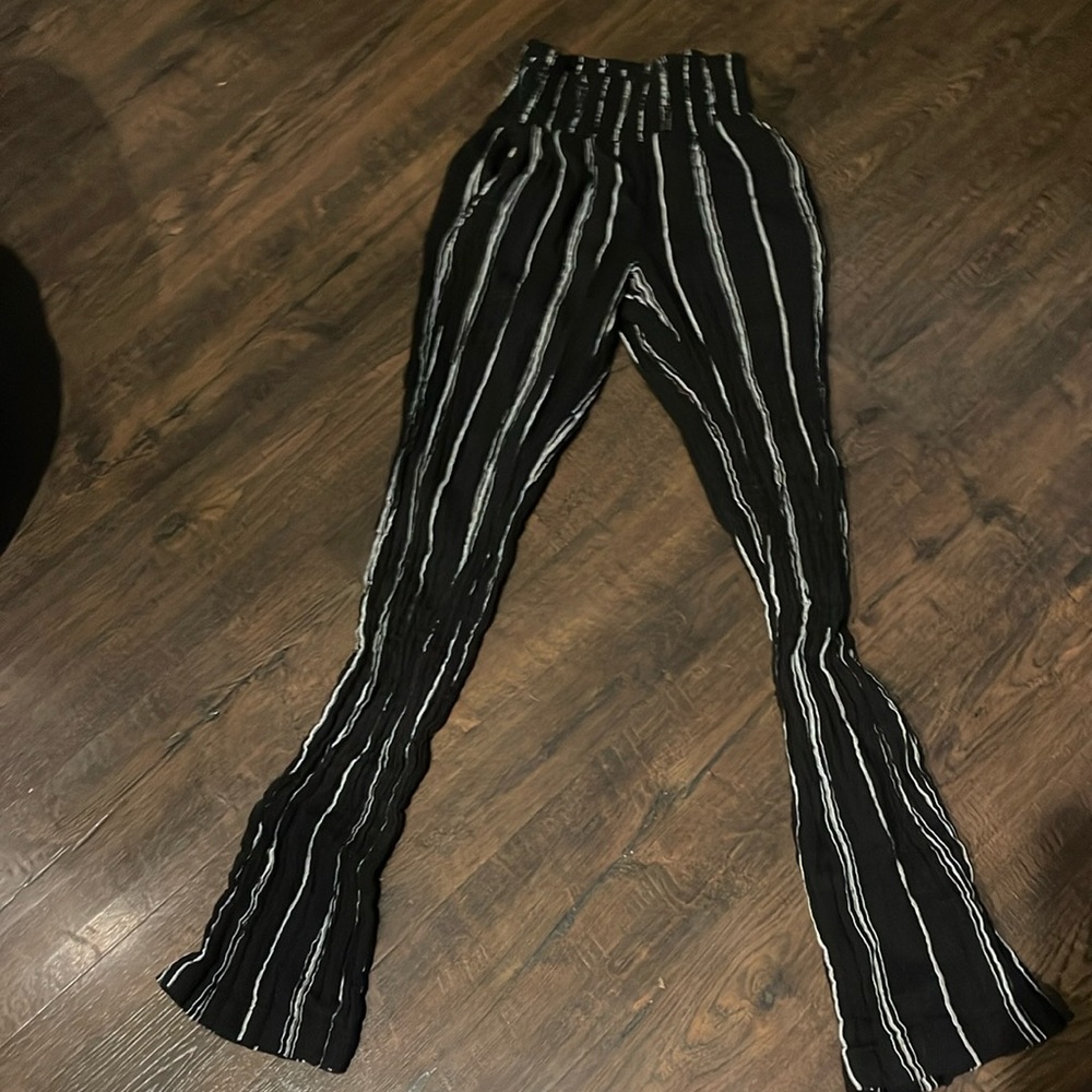 billabong flowy black and white pants